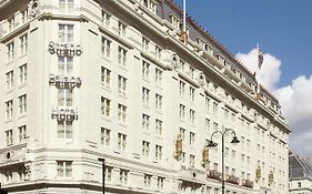 Strand Palace Hotel Londen